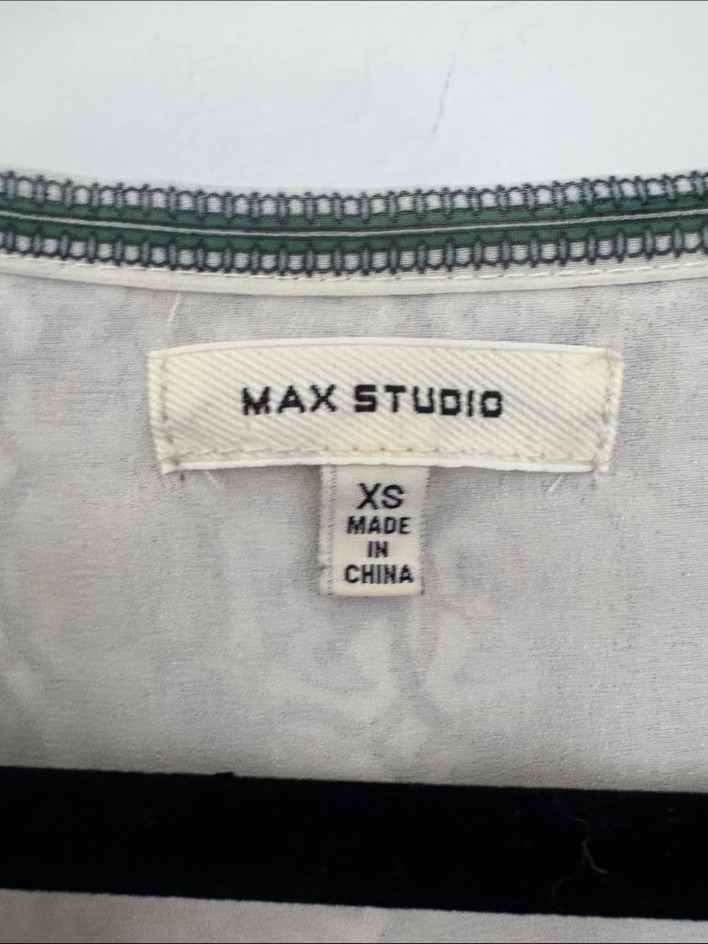 Max Studio Green and Cream Printed Smocked-Waist V-Neck Dress - Size XS - Picture 3 of 8
